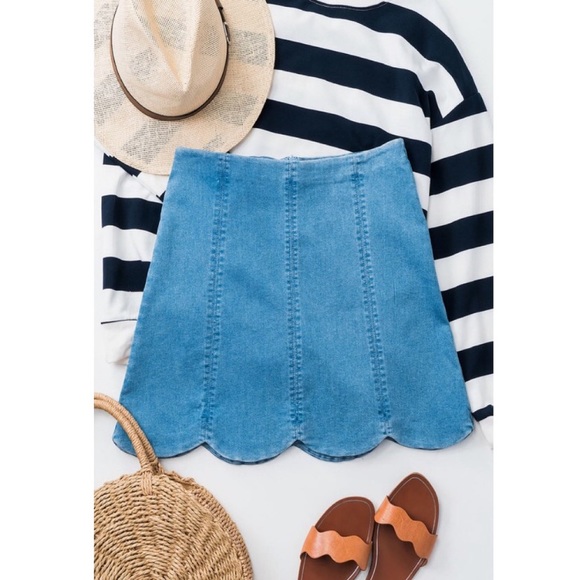 Dresses & Skirts - S Last One! Denim Scalloped Mini Skirt!